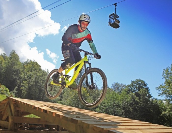 Летние развлечения на территории курорта Красная Поляна (ex. Горки Город) - «Novotel Fit Krasnaya Polyana» / «Новотель Фит Красная Поляна» отель (бывш. «Novotel Congress»)