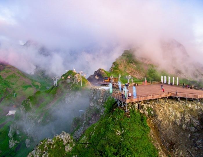 Летние развлечения на территории курорта Красная Поляна (ex. Горки Город) - «Novotel Fit Krasnaya Polyana» / «Новотель Фит Красная Поляна» отель (бывш. «Novotel Congress»)